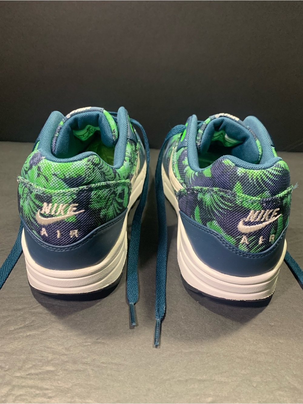 Nike Air Max 1, Men’s Blue Green Floral Print Sneakers Shoe Size- 9 ( Rare ) - Picture 5 of 9